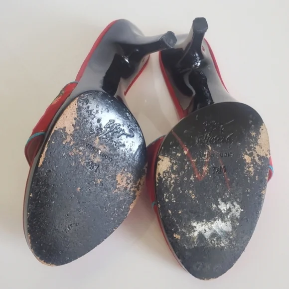 Betsey Johnson Janika Heels Mules Sandals Red Satin Embroidered Floral Size 7.5 - Picture 6 of 14